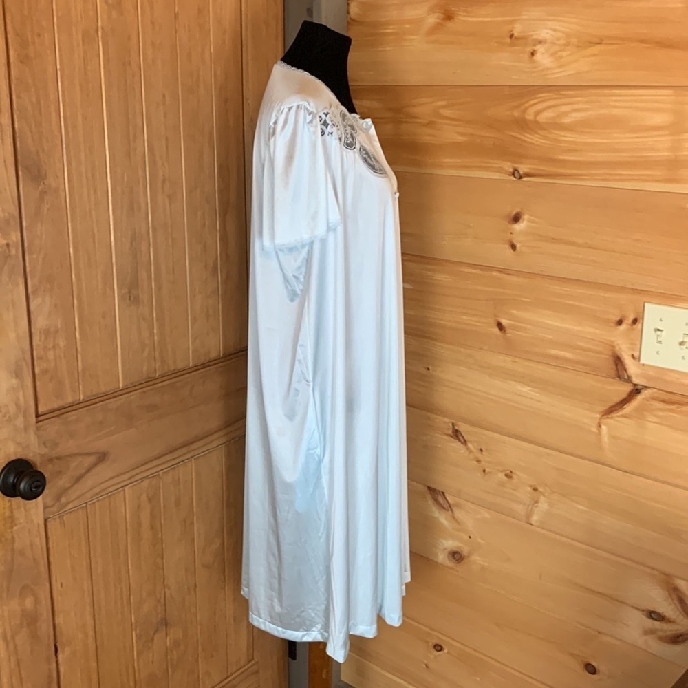 Vintage Vanity Fair powder blue nylon robe Size Large - Picture 3 of 11
